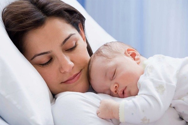 Trà lợi sữa Tealife giúp mẹ và bé có giấc ngủ ngon