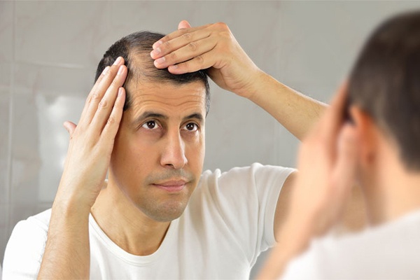 Chuyên gia chỉ ra cách xử lý tình trạng rụng tóc do hậu COVID19